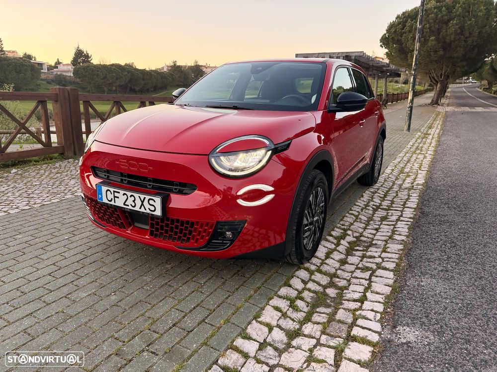 Fiat 600e Red - 3