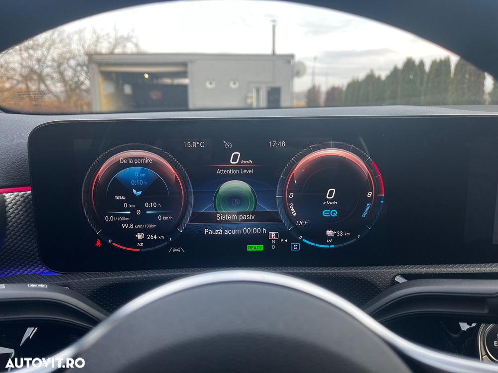 Mercedes-Benz A 250 e Sedan Aut. - 27