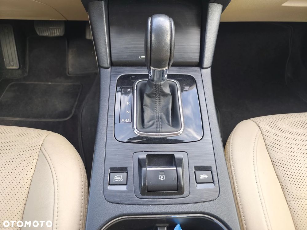 Subaru Outback 2.0D Exclusive Lineartronic - 32