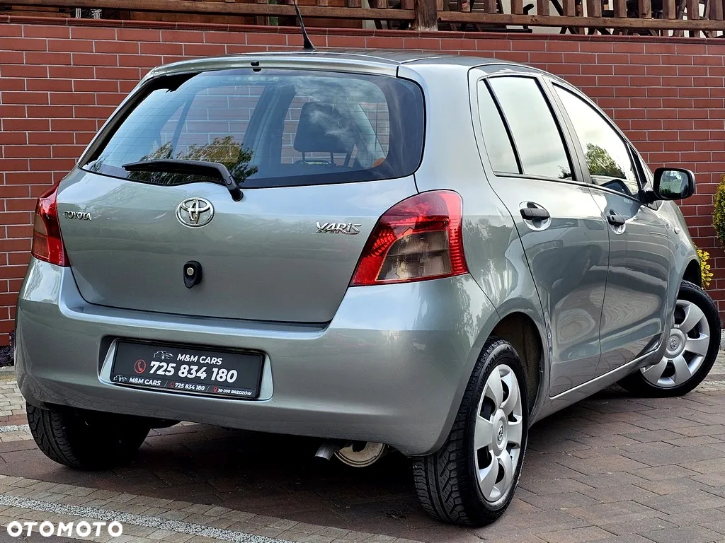 Toyota Yaris 1.3 VVT-i Sol - 18