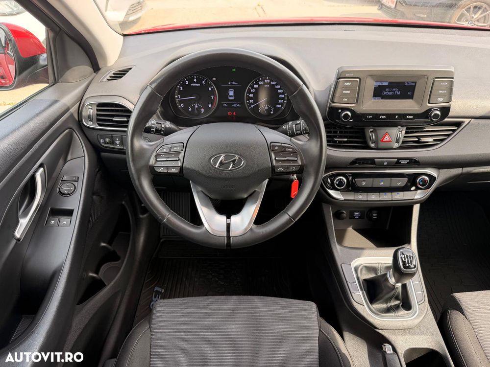 Hyundai i30 1.5 110CP 5DR M/T Comfort - 6