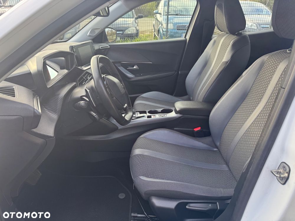 Peugeot 2008 - 25