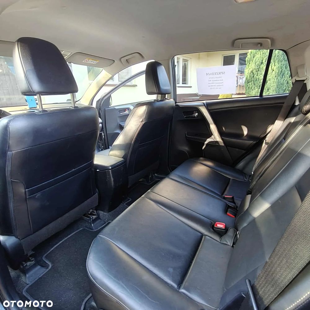 Toyota RAV4 2.0 D-4D Active 4x2 - 4