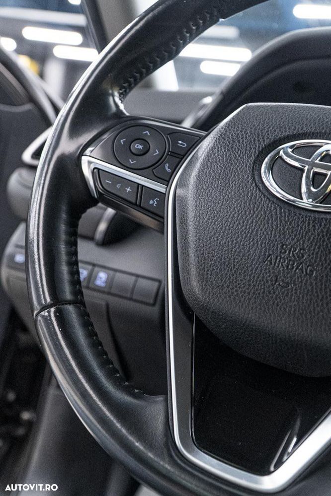 Toyota Camry 2.5 Business - 16