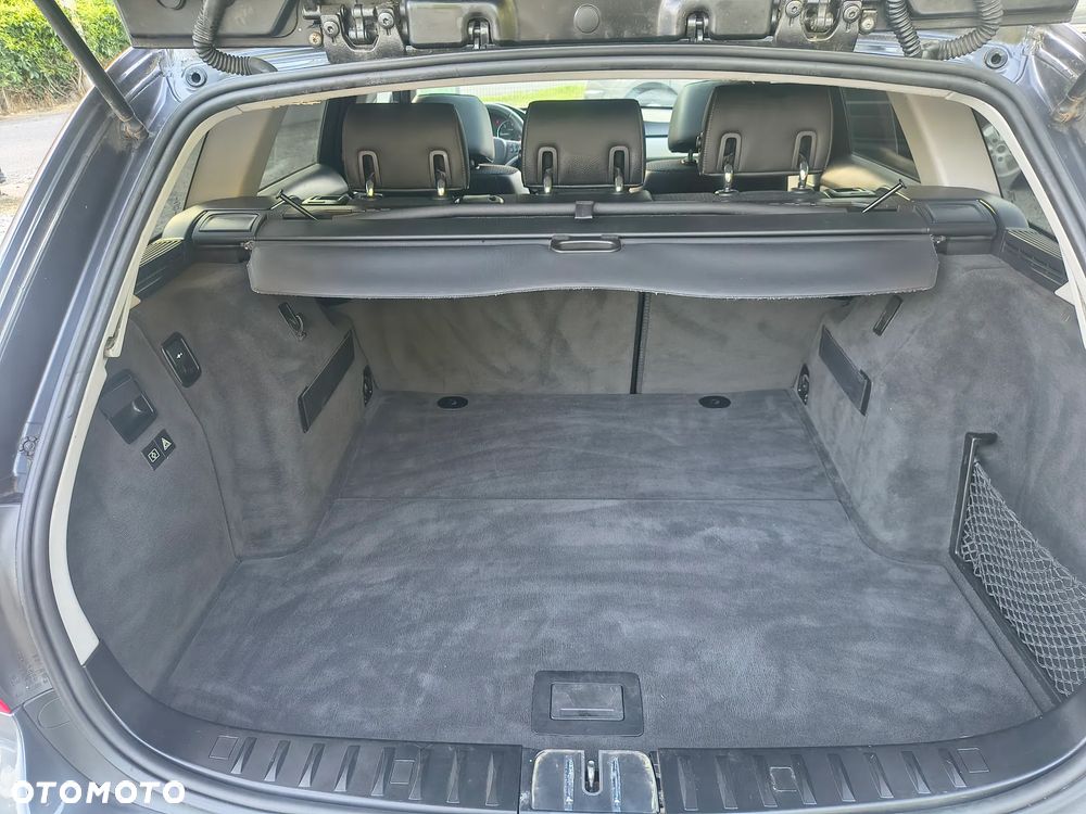 BMW Seria 3 320d Edition Sport - 26