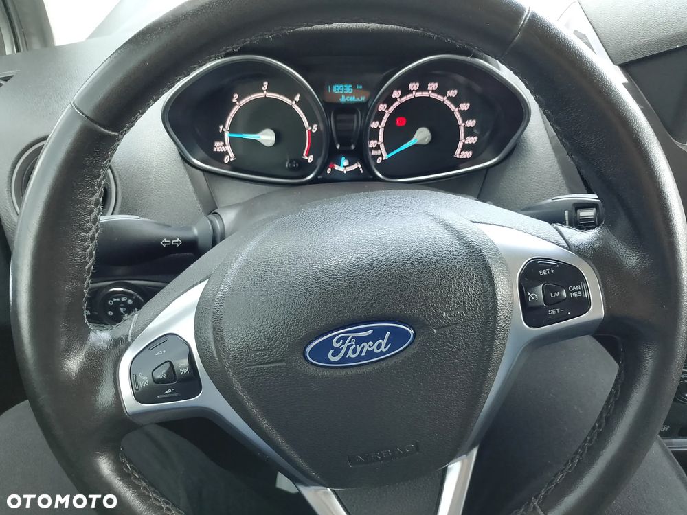 Ford Tourneo Courier 1.5 TDCi Titanium - 18