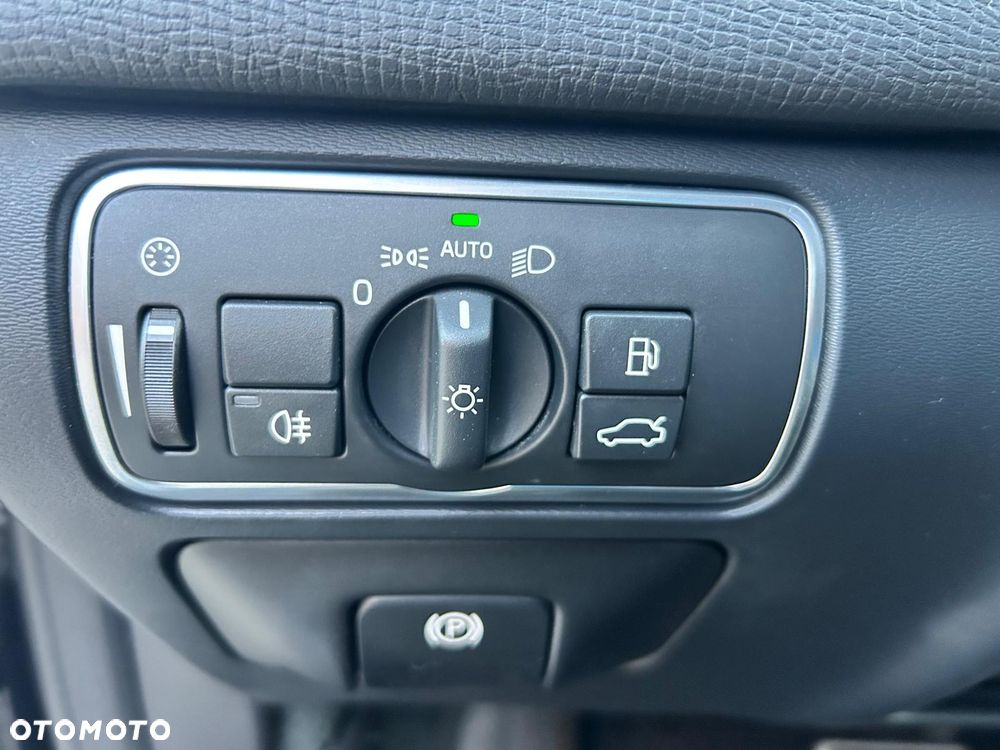 Volvo XC 60 D4 Geartronic Momentum - 37