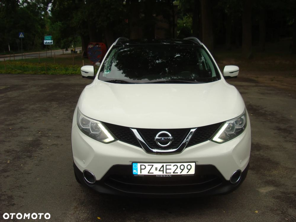 Nissan Qashqai 1.6 DCi Xtronic TEKNA - 2