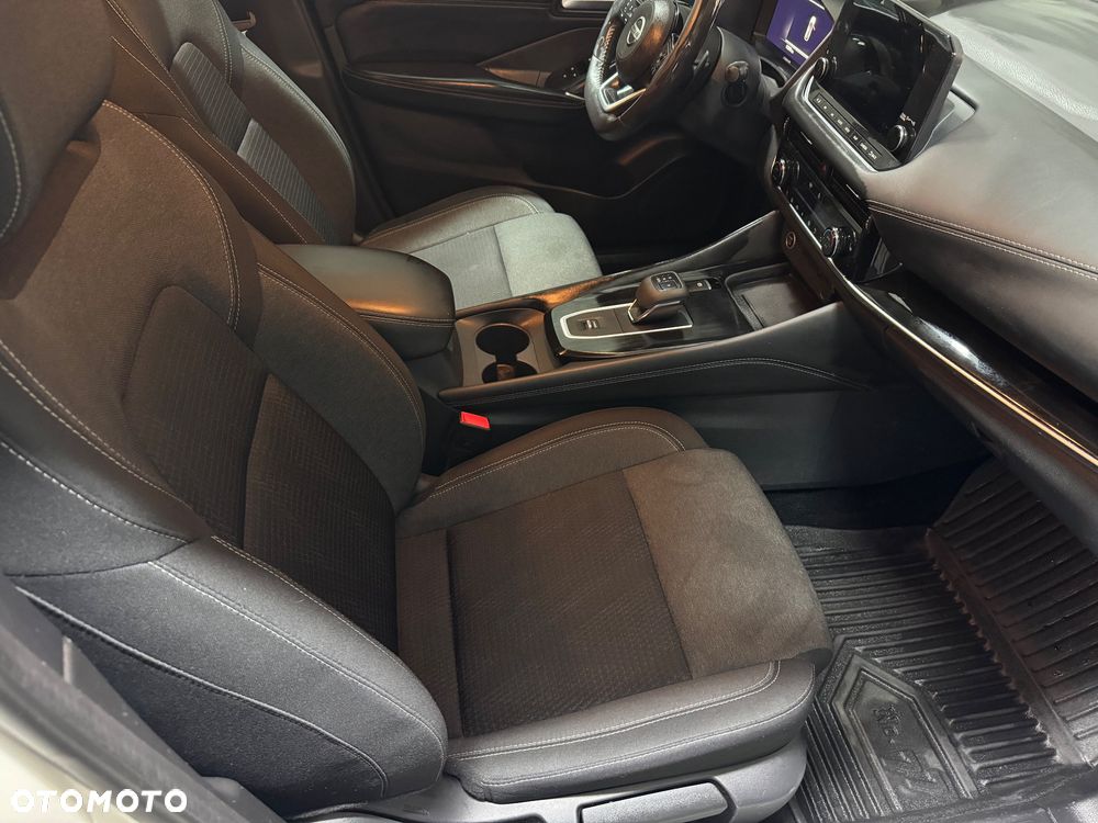 Nissan Qashqai 1.3 DIG-T MHEV Tekna Xtronic - 24