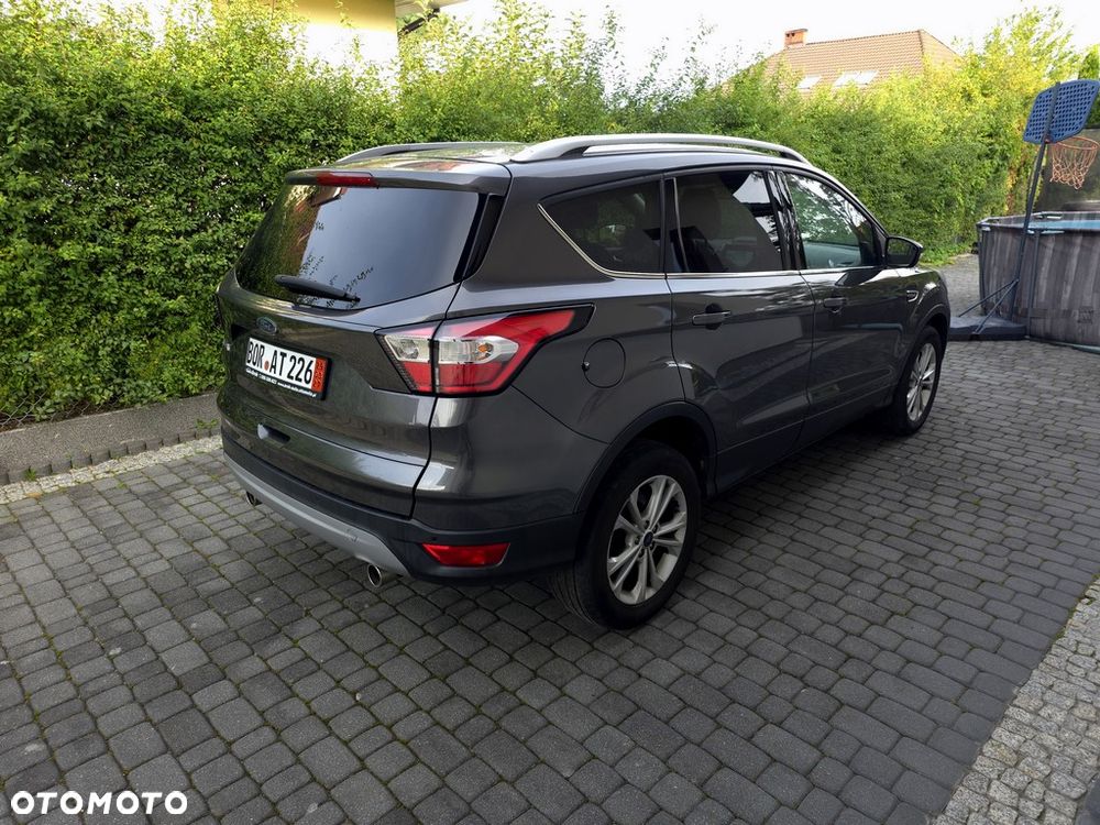 Ford Kuga 2.0 TDCi FWD Titanium - 4