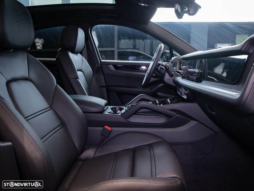Porsche Cayenne Coupé E-Hybrid Black Edition - 45