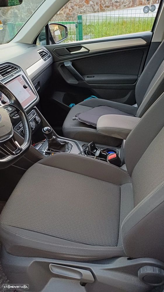 VW Tiguan 1.6 TDI Tech - 12
