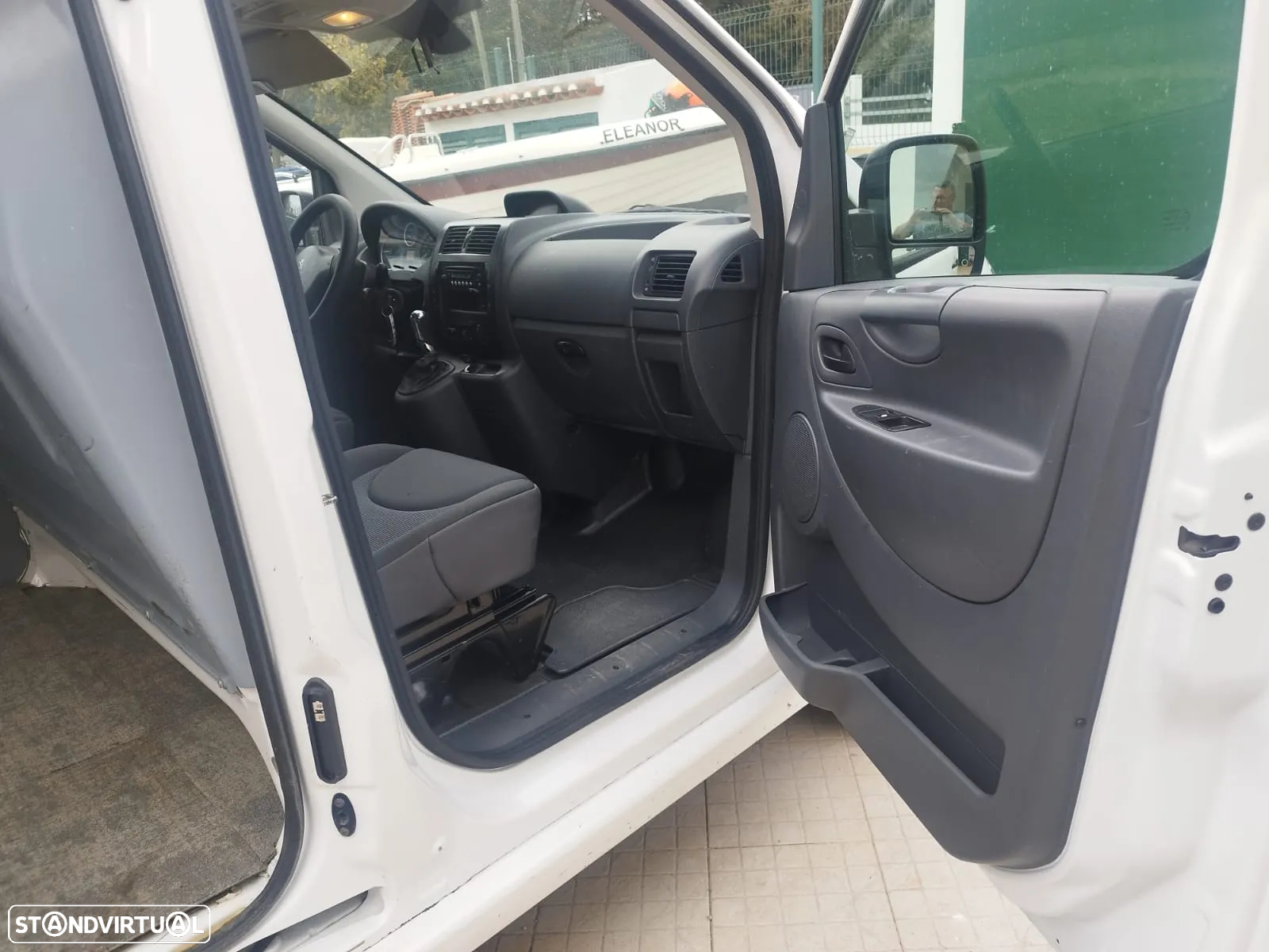 Peugeot Expert 2.0 Hdi 163 Cv L2 Automática - 21