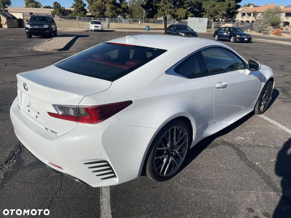 Lexus RC - 3