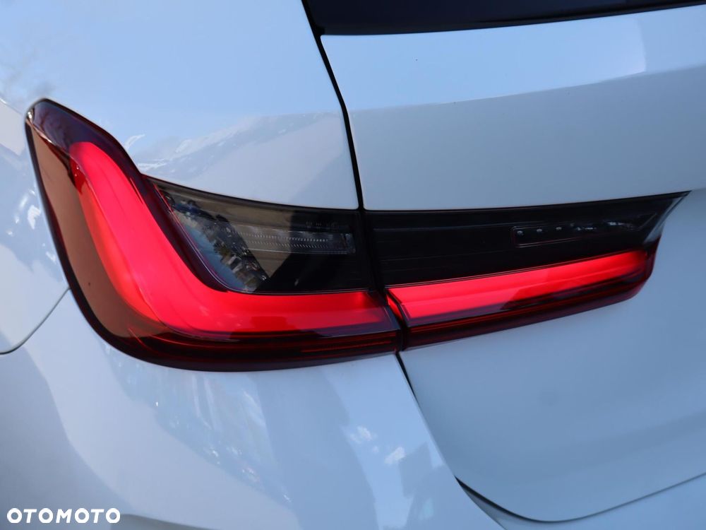 BMW Seria 3 318d - 24