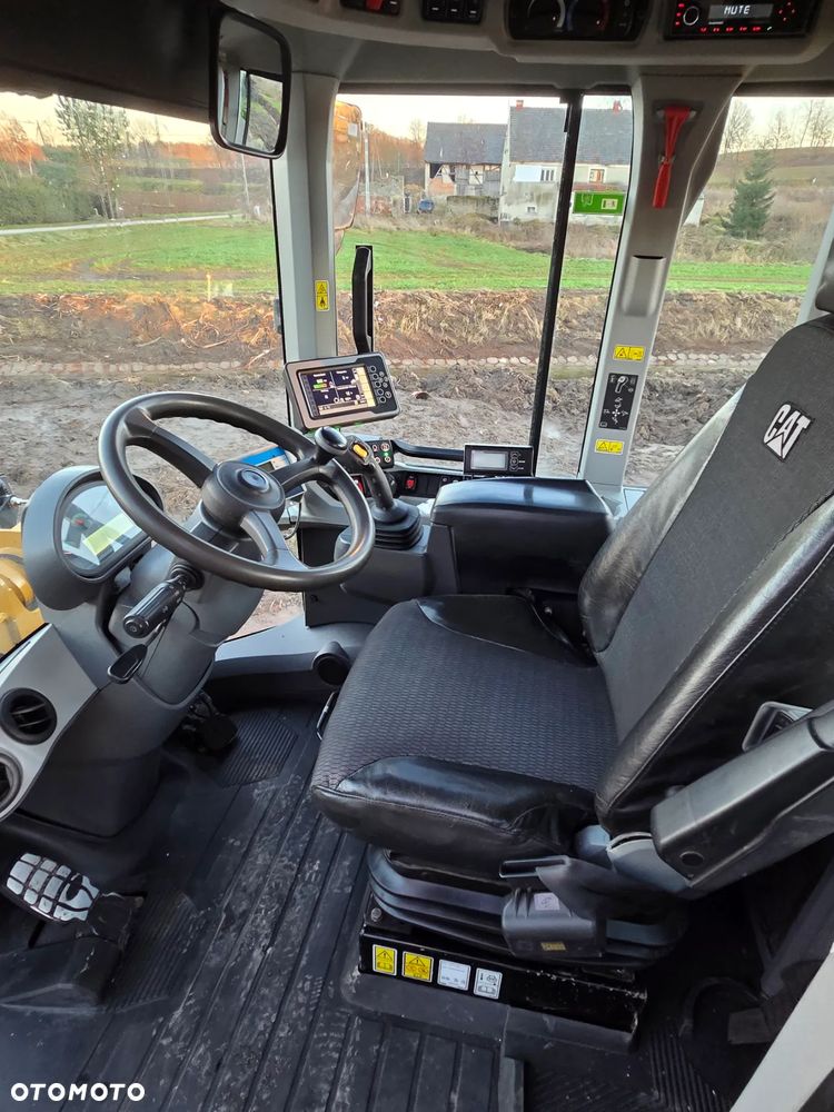 Caterpillar 926M - 23