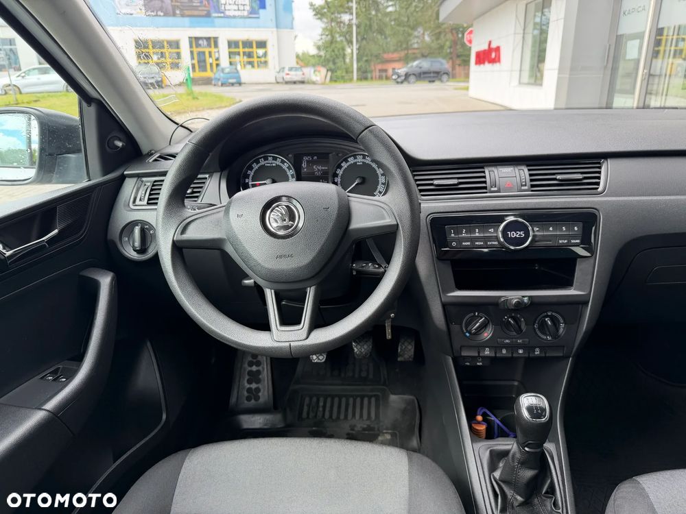 Skoda RAPID 1.6 TDI DPF Clever - 9