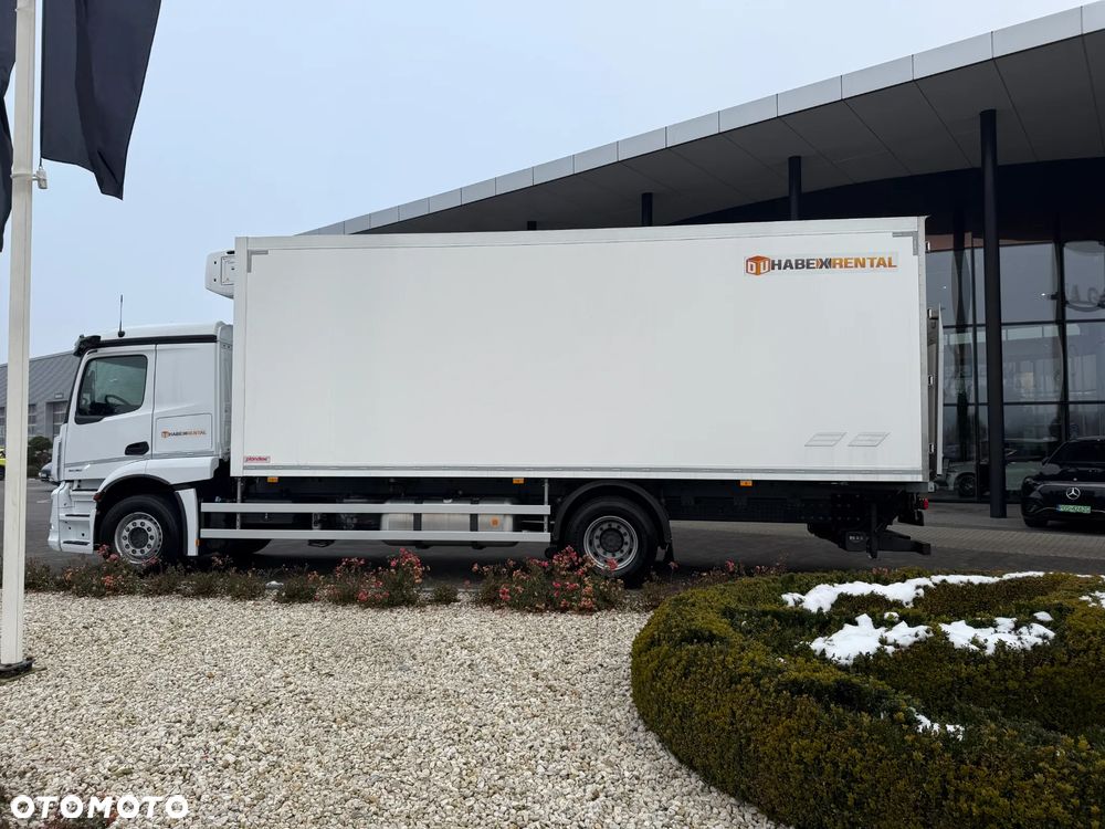 Mercedes-Benz Actros - 8