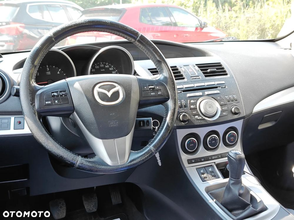 Mazda 3 1.6 CD Exclusive + - 17