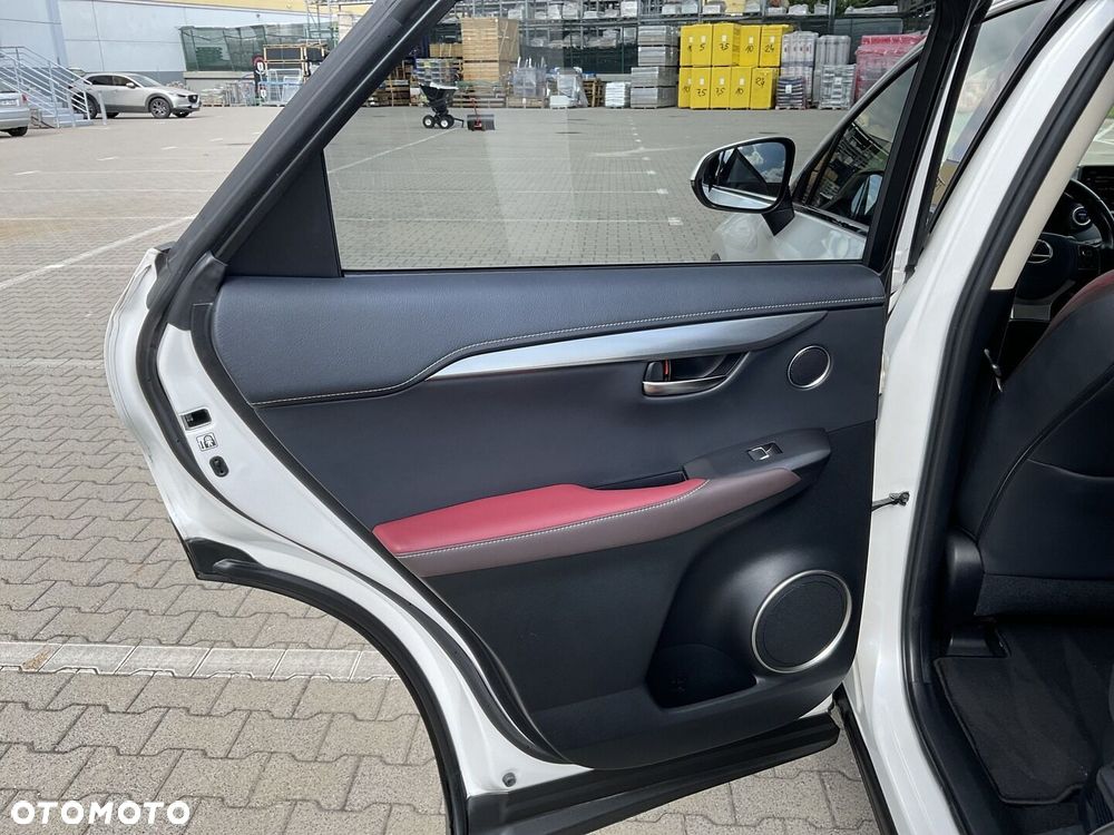 Lexus NX 300h Comfort AWD - 16