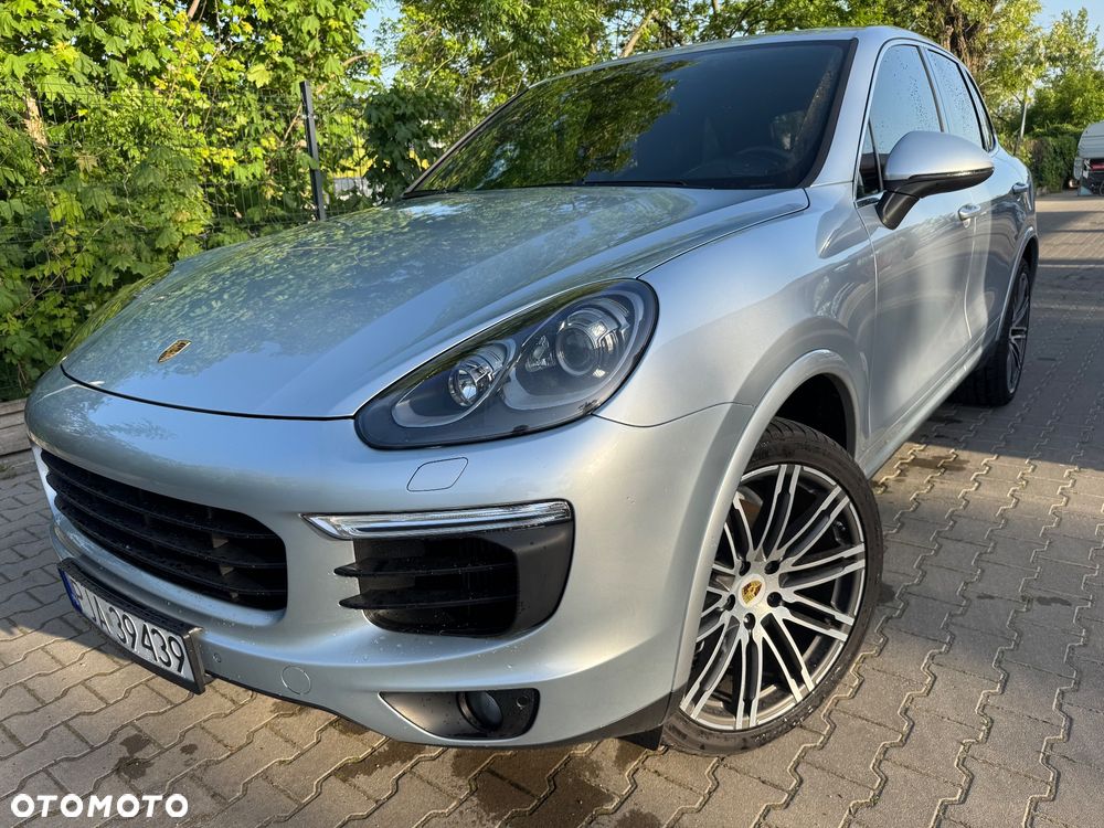 Porsche Cayenne - 1