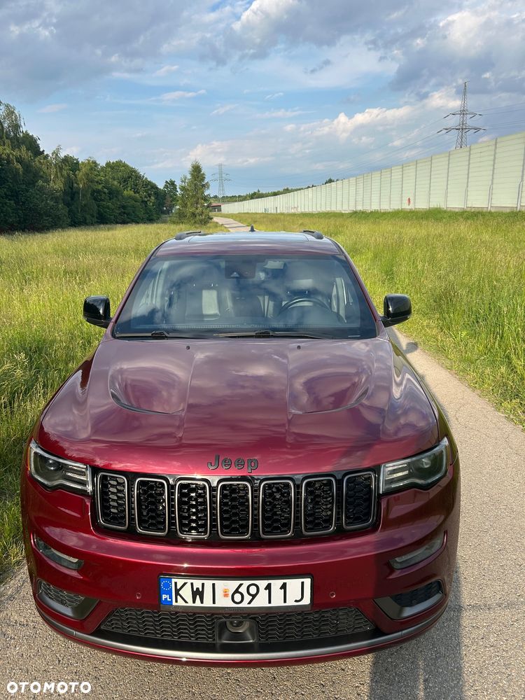 Jeep Grand Cherokee - 24