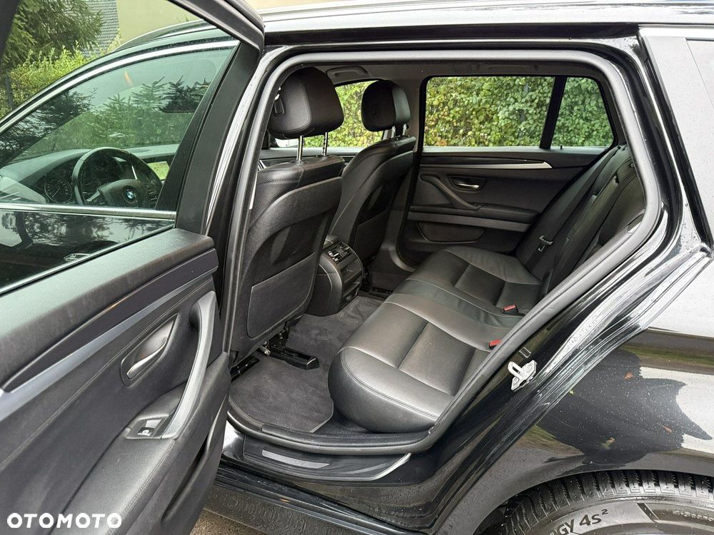 BMW Seria 5 520d Touring - 25