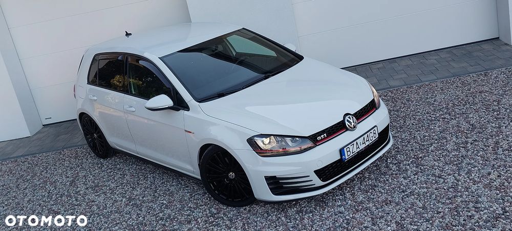 Volkswagen Golf 2.0 TSI BMT GTI DSG - 31