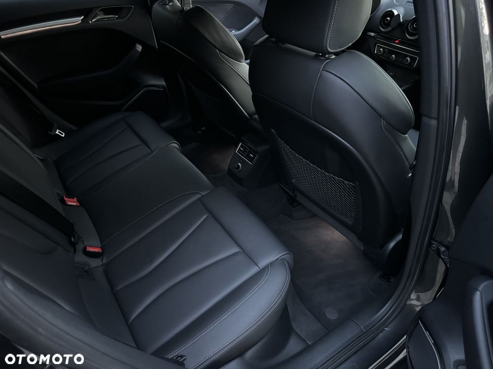 Audi RS3 Sportback - 33