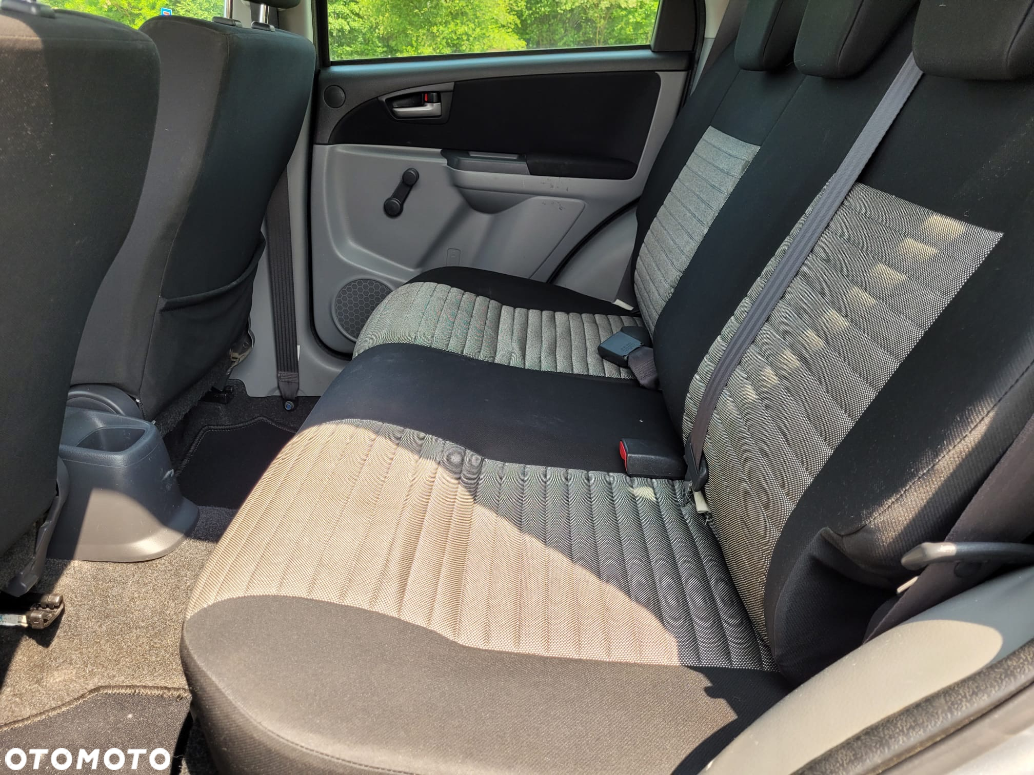 Suzuki SX4 1.5 Comfort - 13