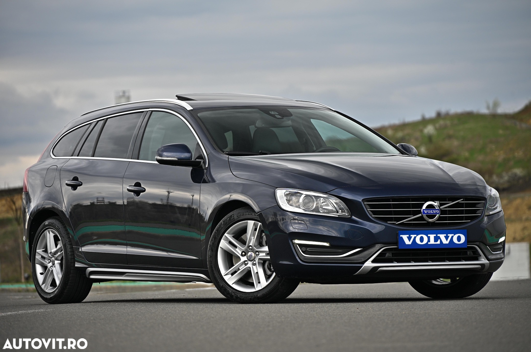 Volvo V60 D6 Plug-In-Hybrid AWD Geartronic Summum - 19