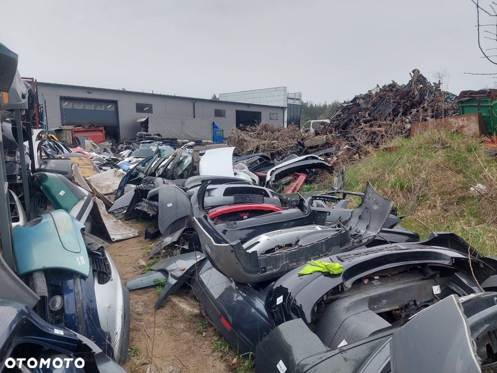 KOMPLETNY TYŁ KLAPA BAGAŻNIKA ZDERZAK TYŁ LAMPY OPEL CORSA D Z20R - 15
