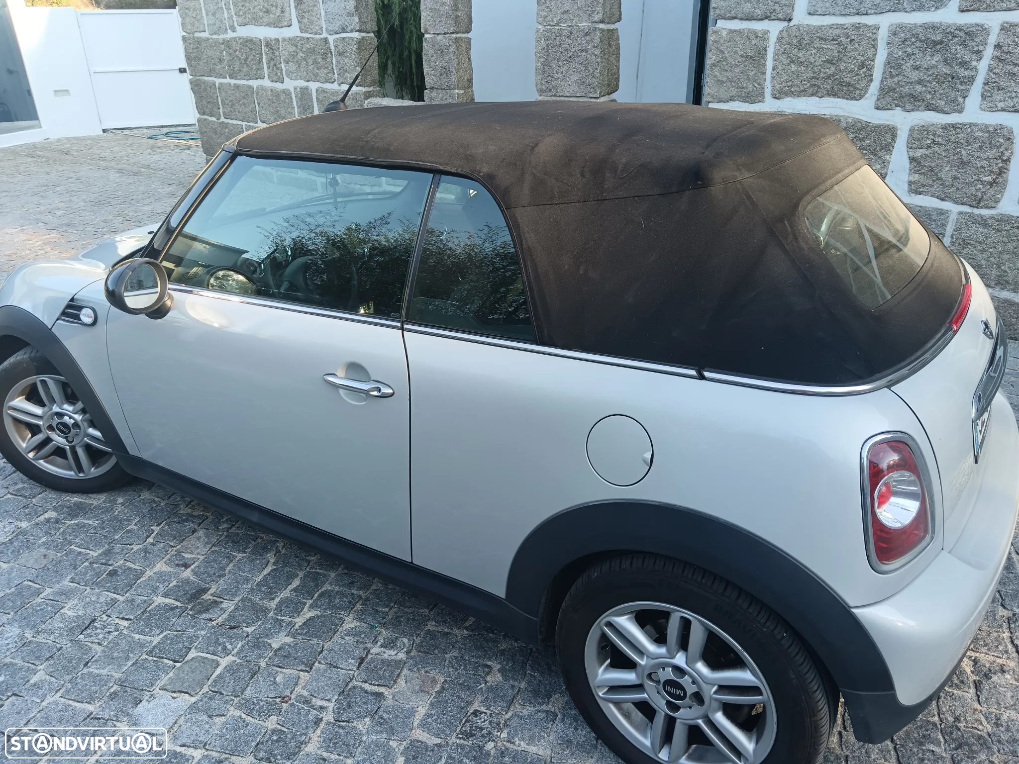 MINI Cabrio Cooper D - 8