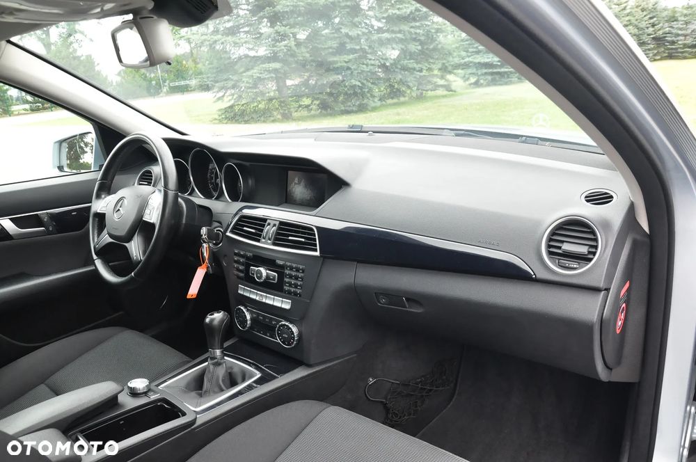 Mercedes-Benz Klasa C 200 CDI DPF (BlueEFFICIENCY) - 28