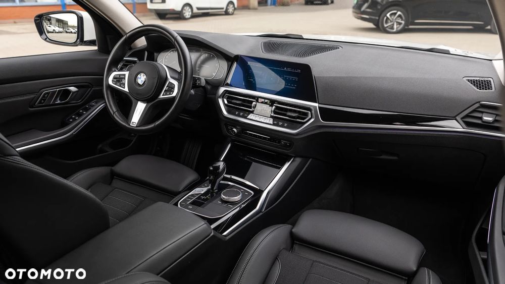 BMW Seria 3 320i Sport Line - 6