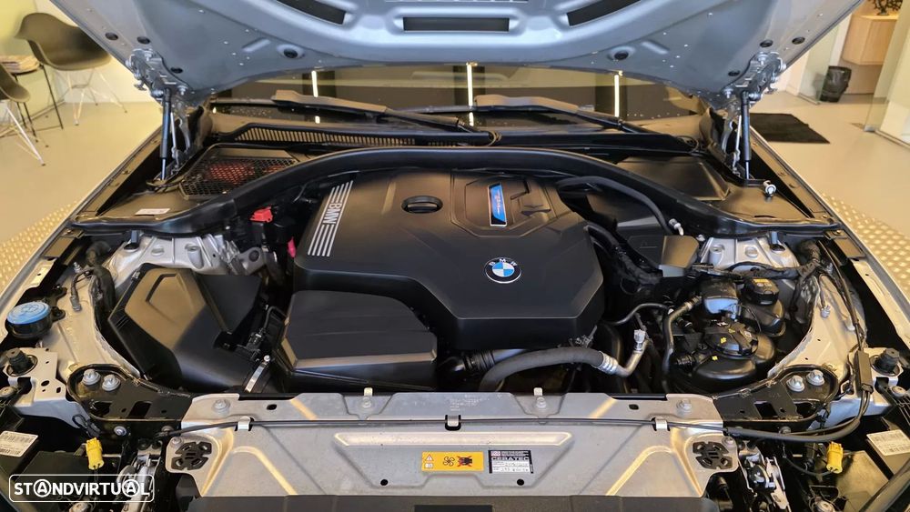 BMW 330 e Touring Corporate Edition Auto - 25