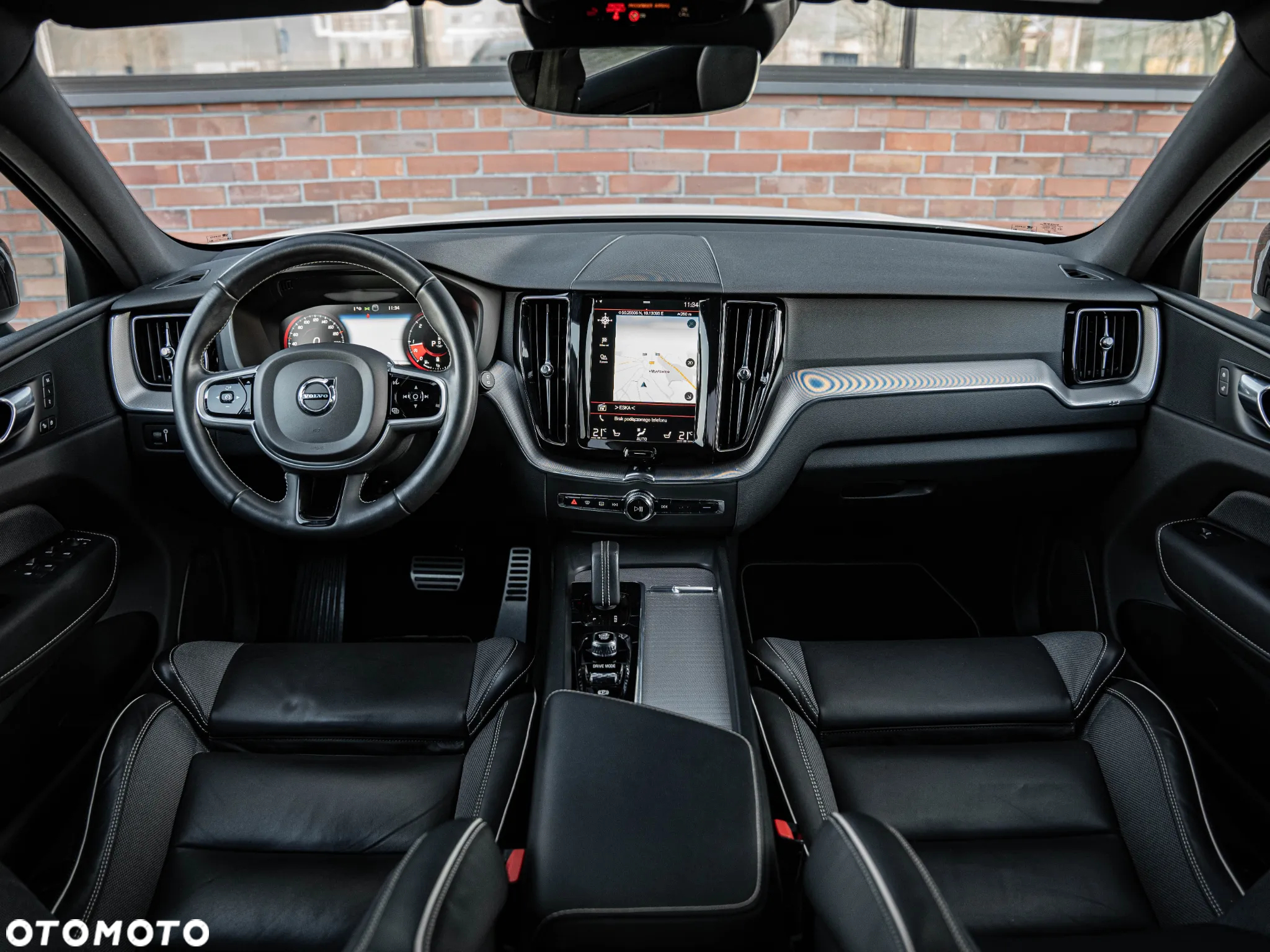 Volvo XC 60 B4 D Plus Dark - 5