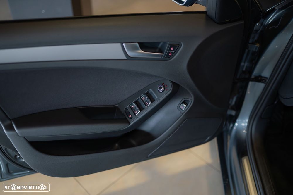 Audi A4 2.0 TDI Advance - 14