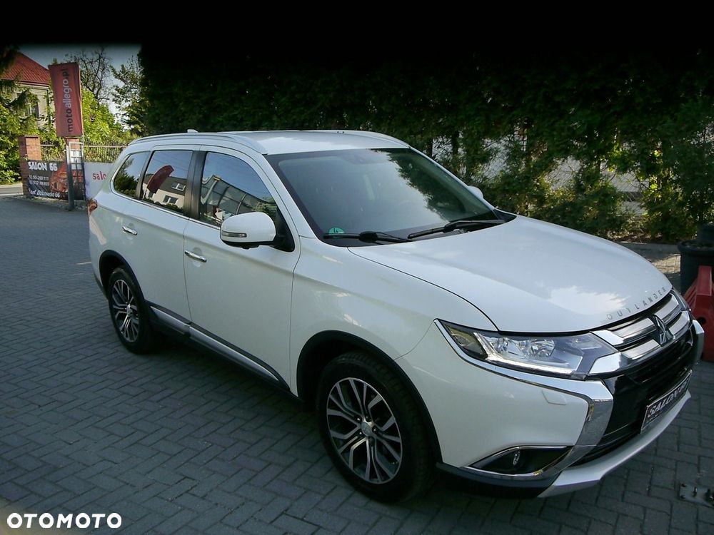 Mitsubishi Outlander 2.2 DI-D 4WD Automatik Diamant Edition+ - 10