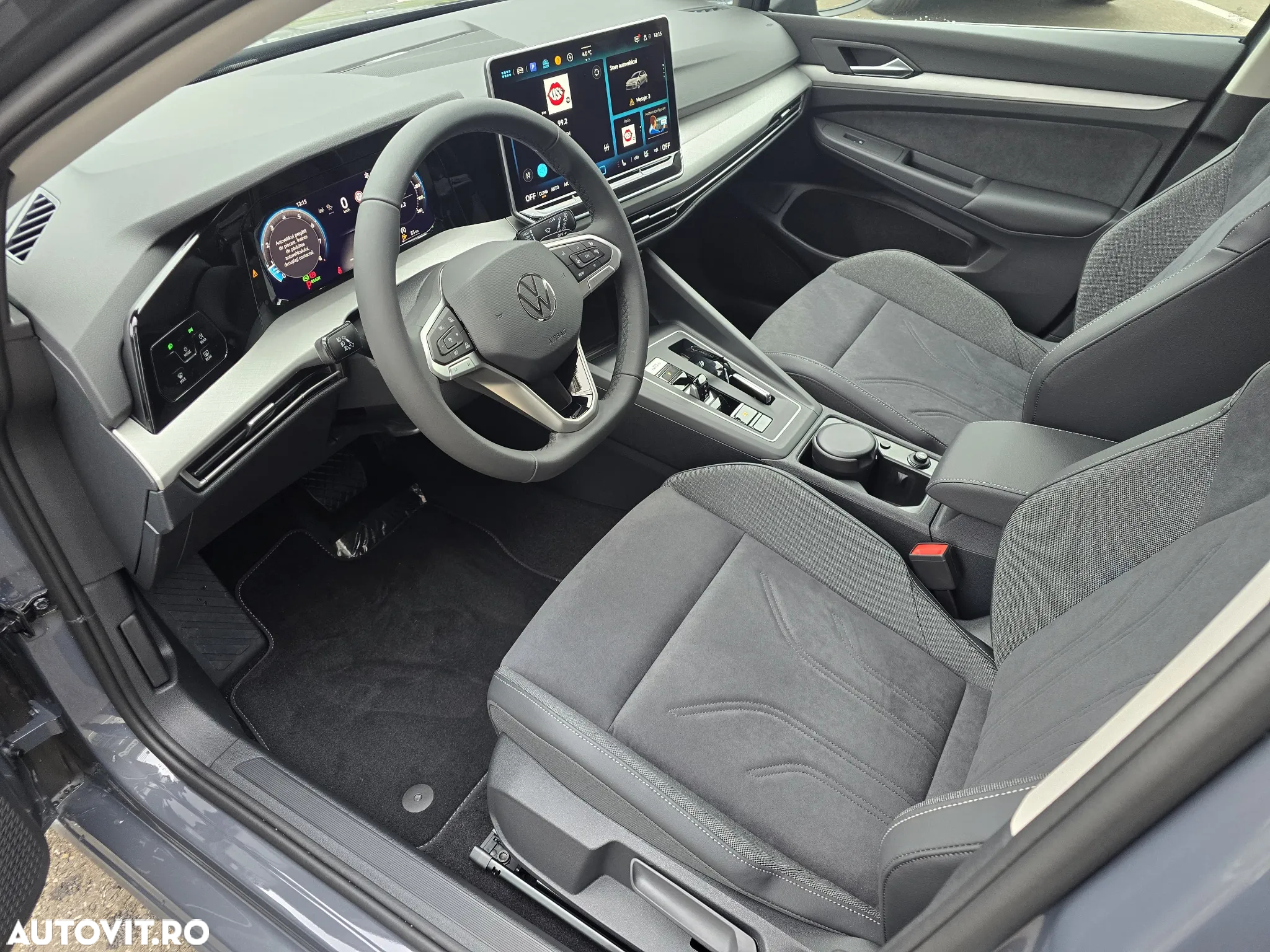 Volkswagen Golf 1.5 eTSI DSG MHEV Advanced - 11