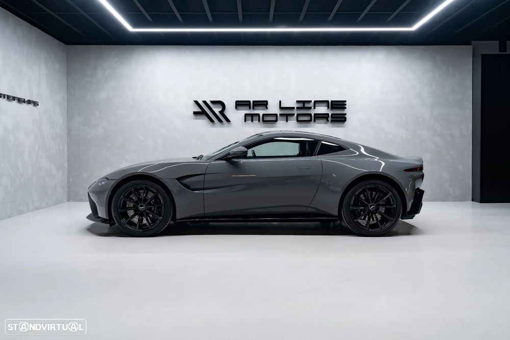 Aston Martin Vantage Coupe 4.0 Twin-Turbo V8 - 14