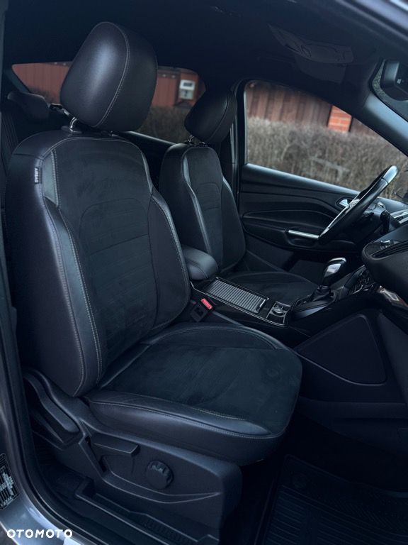 Ford Kuga 2.0 TDCi 4x4 ST-Line - 34