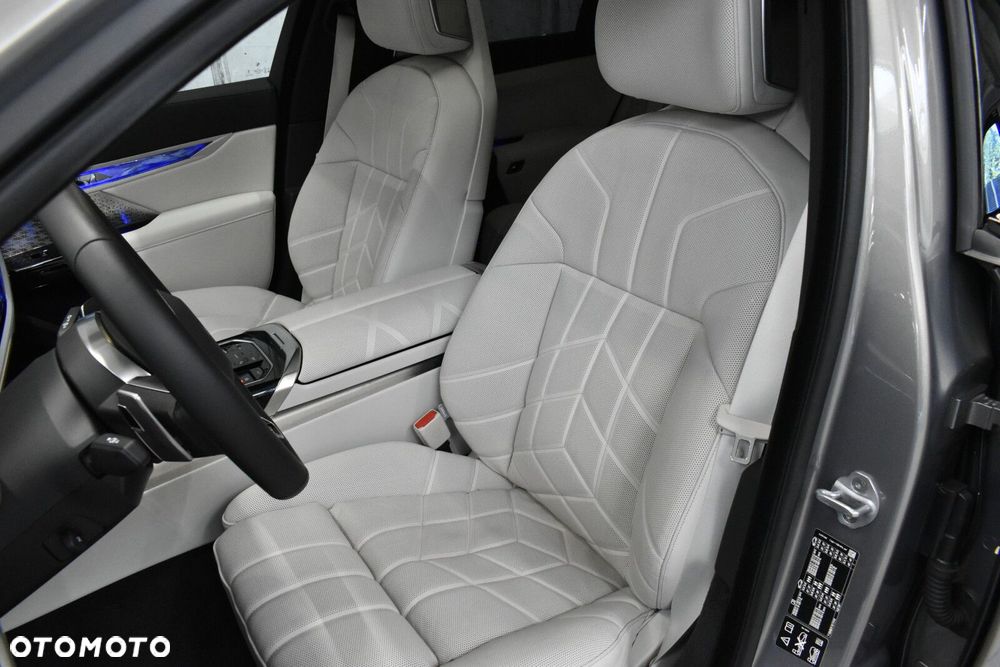 BMW Seria 7 - 12