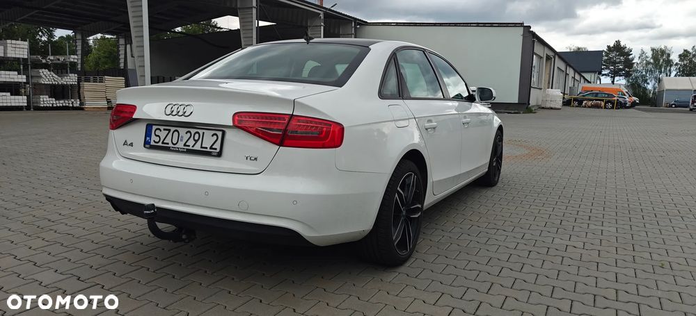 Audi A4 Limousine - 4