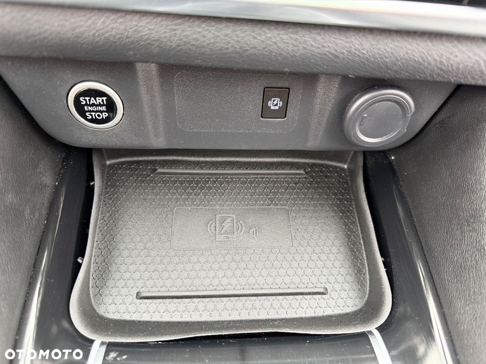 Nissan Qashqai 1.3 DIG-T N-Connecta - 28