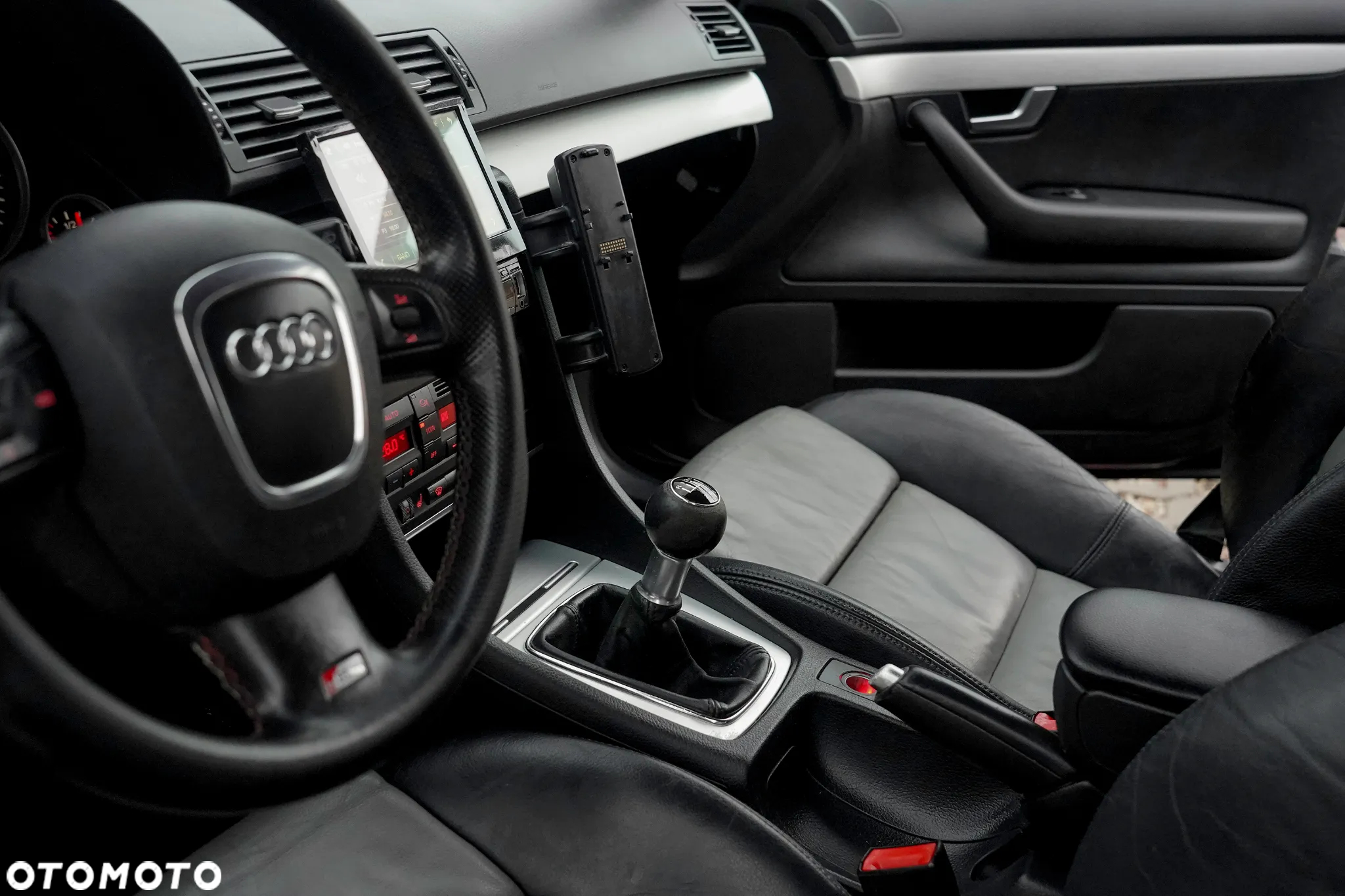 Audi A4 Avant 2.0 TDI - 29