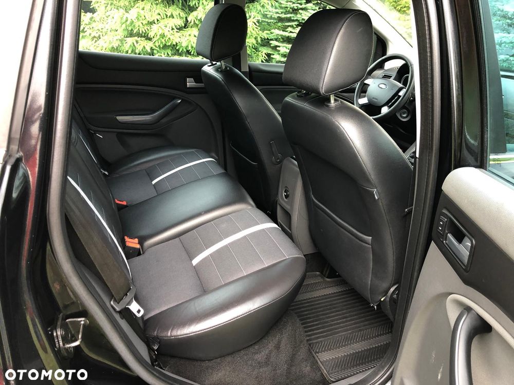 Ford Kuga 2.0 TDCi Titanium FWD - 15
