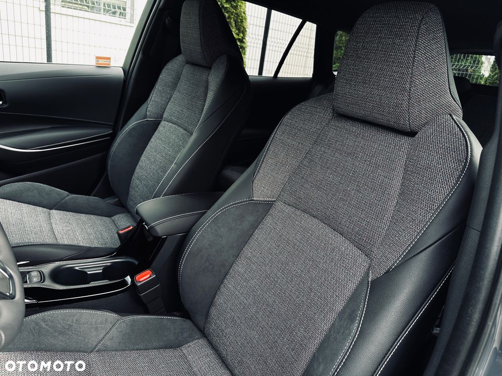 Toyota Corolla 1.8 Hybrid Style - 19