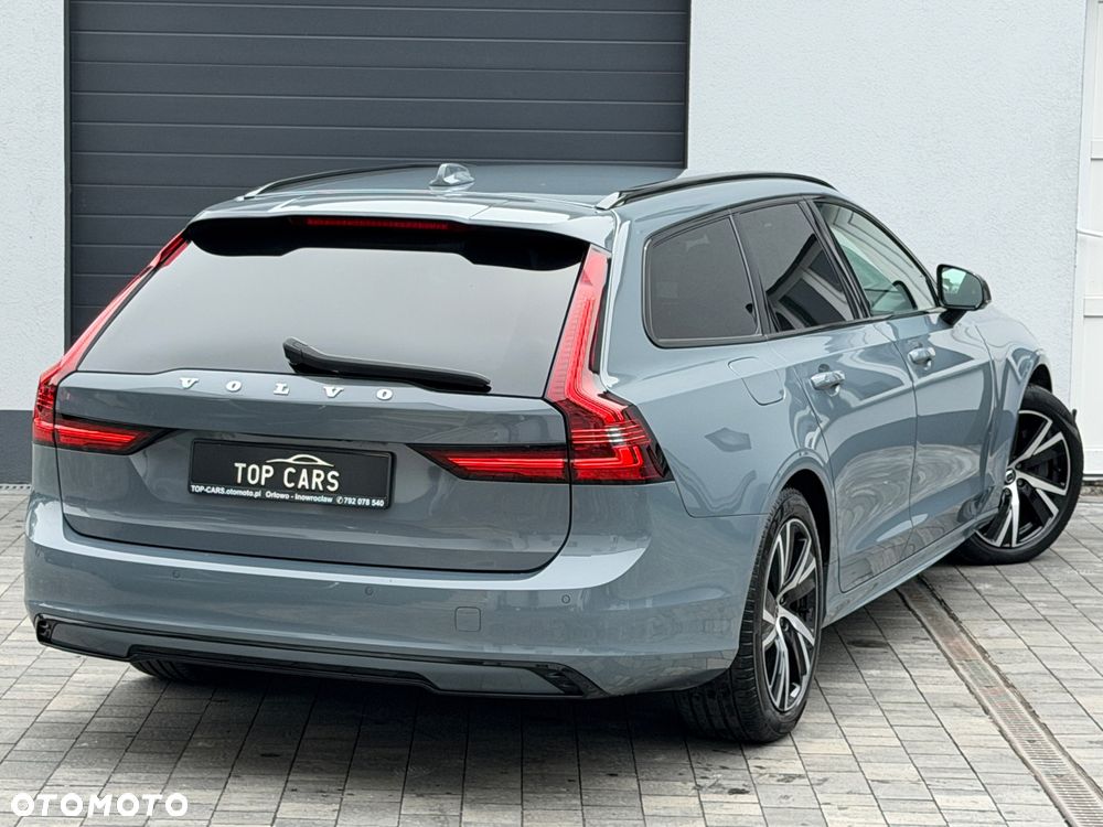 Volvo V90 T8 AWD Plug-In Hybrid R-Design - 31