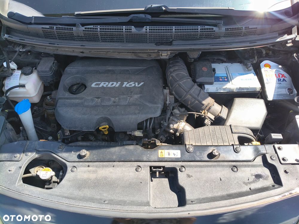 Kia Carens 1.7 CRDi Vision - 14